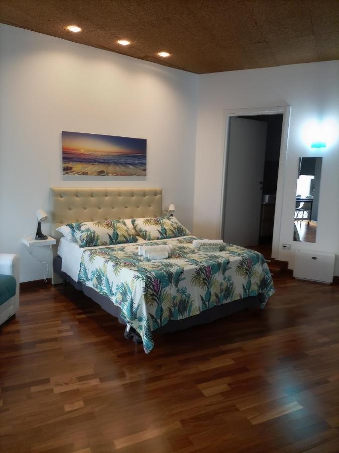 Regina Della Pace Apartments & Suite Con Sauna Monopoli Luaran gambar