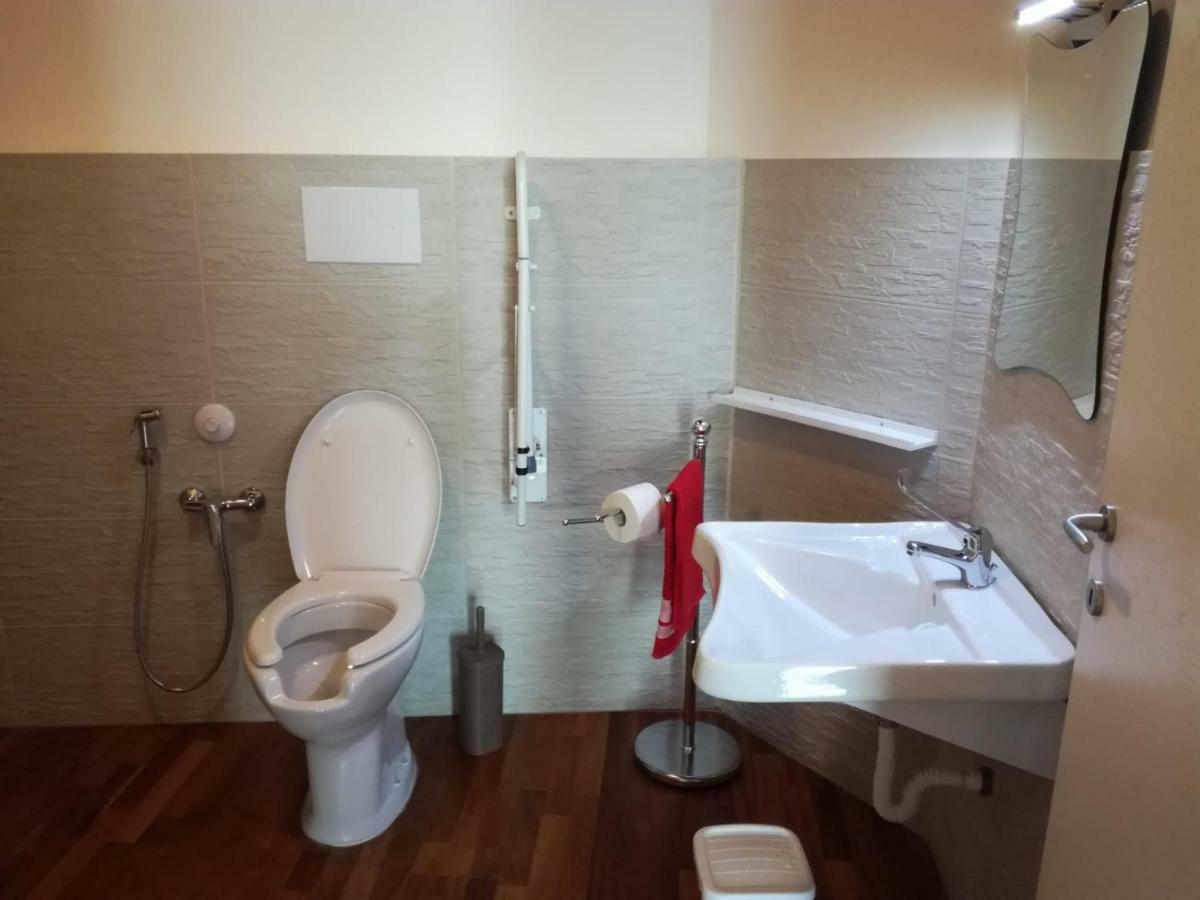 Regina Della Pace Apartments & Suite Con Sauna Monopoli Luaran gambar